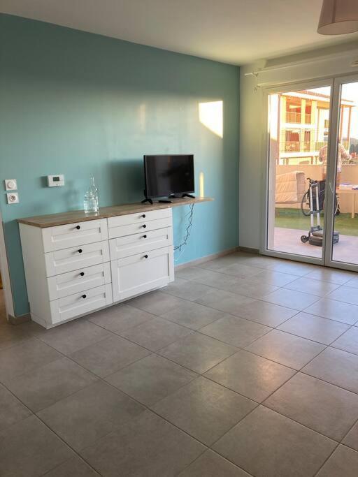 Appartement Rdc Avec Parking Prive La Fare-les-Oliviers 外观 照片